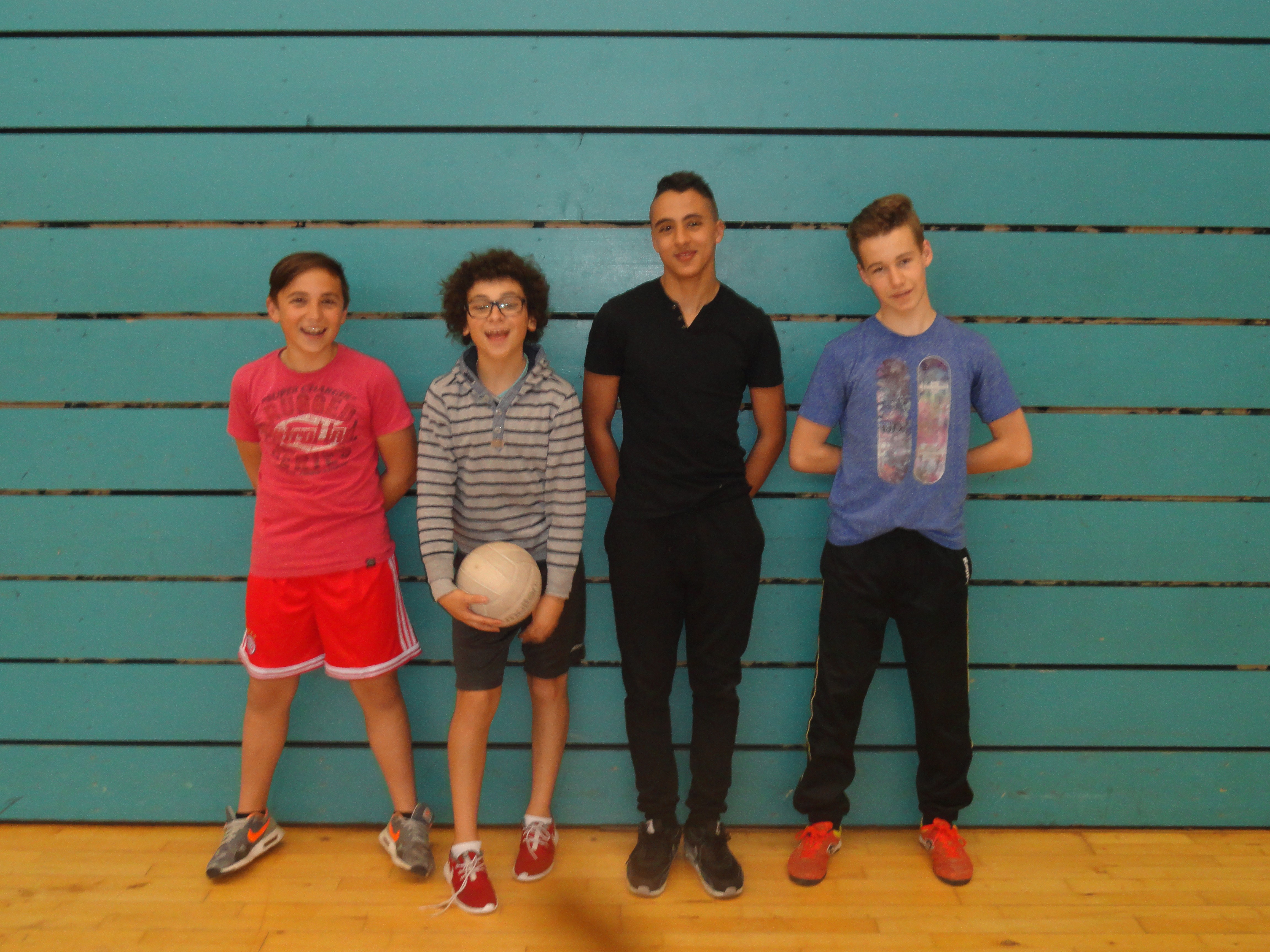 Littré 1 minimes garçons Adrien Nathan Yassine Matisse, il manque Ismael, ils sont 2ème au championnat départemental Littré 1 minimes garçons Adrien Nathan Yassine Matisse, il manque Ismael, ils sont 2ème au championnat départemental