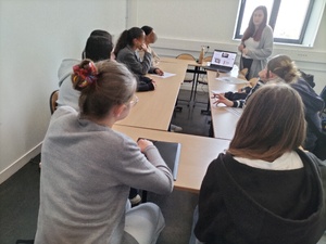 De futurs (?) ingénieur.e.s au travail