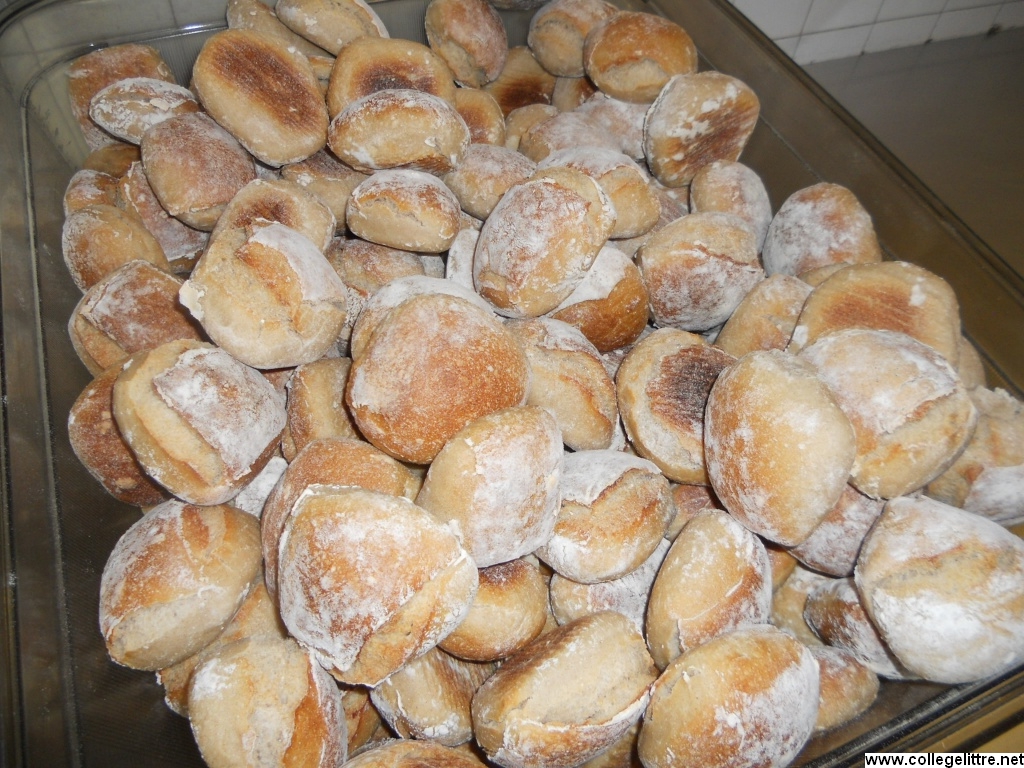 Boule de pain bio artisanale Boule de pain bio artisanale